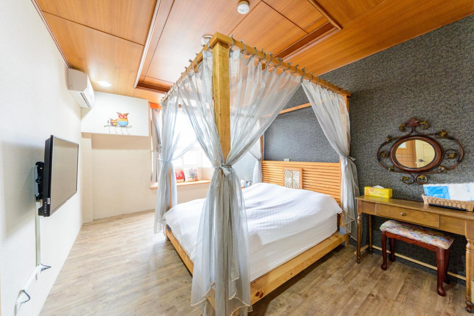 Bed and Breakfast Owl Castle Хуалянь Номер фото